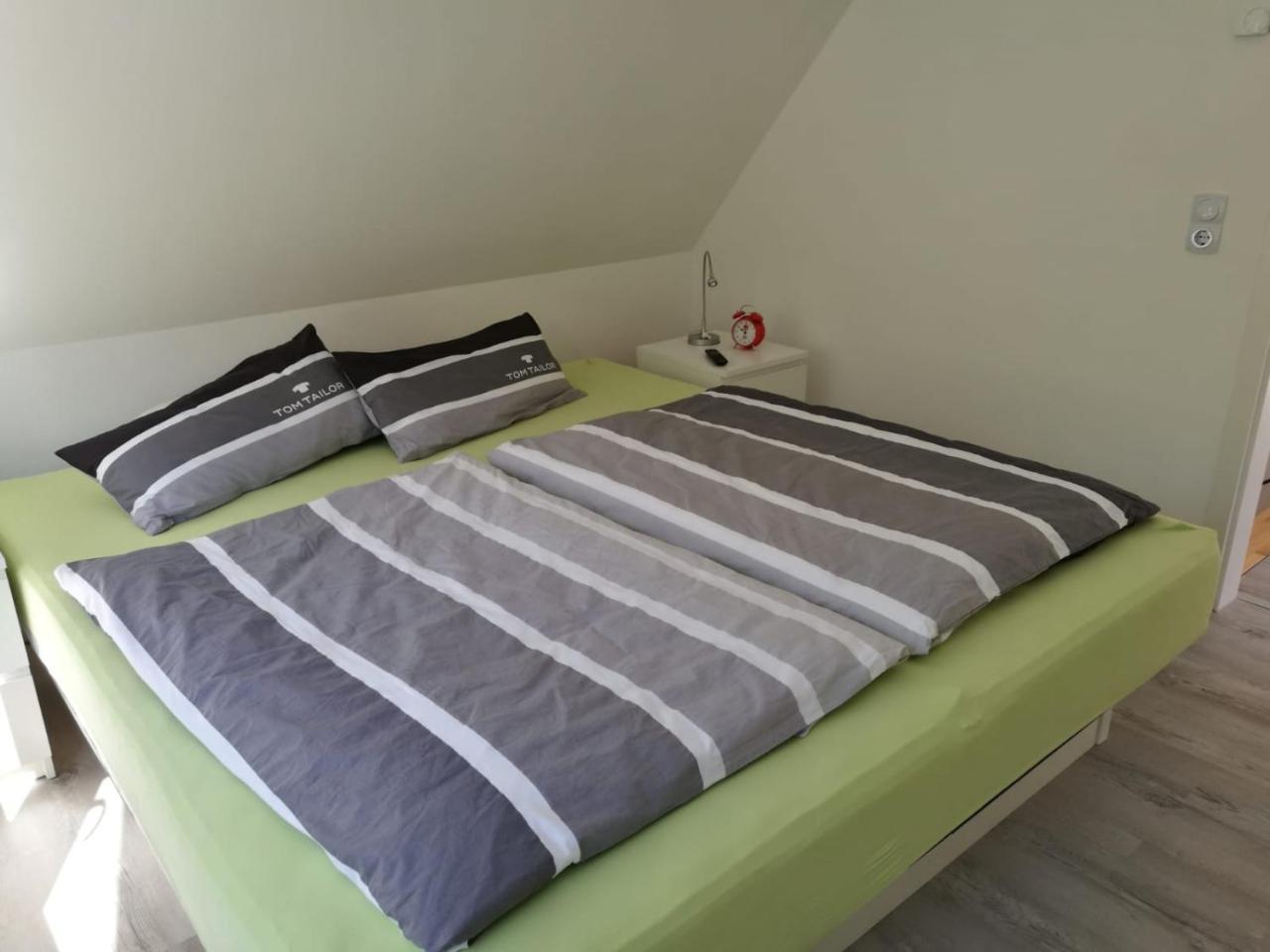 Ferienhaus Goermer Mit Wasserbett Schmolln  Luaran gambar