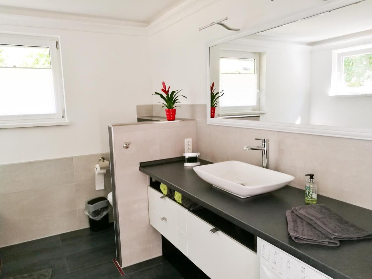 Ferienhaus Goermer Mit Wasserbett Schmolln  Luaran gambar